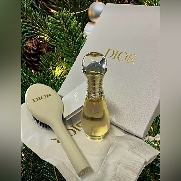 Dior Set NWT Hair Care Set: Brush & J’adore Hair Mist in Dior Pebbled Gift Box - Picture 5 of 12